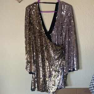 NWT PINKO SEQUINED WRAP HOLIDAY PARTY DRESS IN SILVER AND GOLD SEQUINS,sz 6
